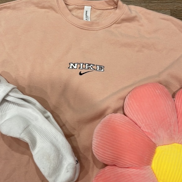 Embroidered Nike Crewneck/Sweatshirt - Picture 2 of 5